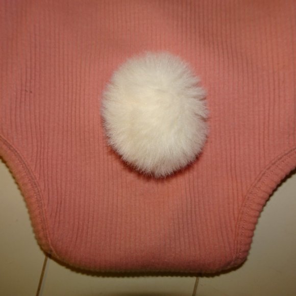 3 piece Easter Baby Outfit Ribbed Bodysuit Rabbit Ear Hat, Socks, Infant Size 80 - Picture 5 of 6